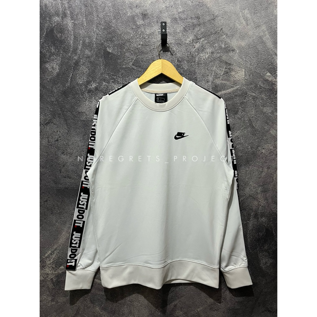 CREWNECK NIKE TAPED