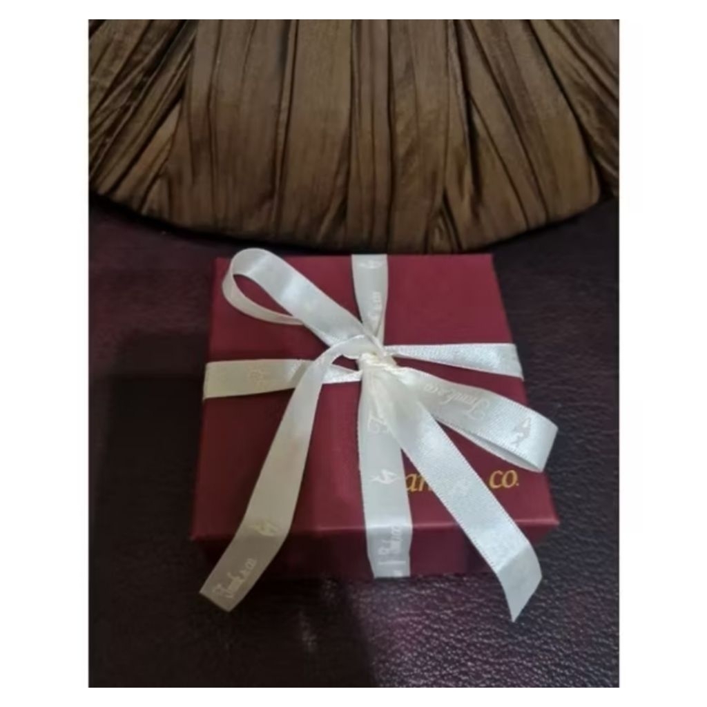 FRANK & CO - Box perhiasan [untuk kalung]