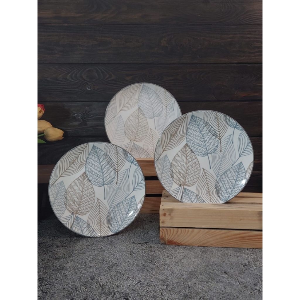 Dinner Plate Motif Daun Abu-abu