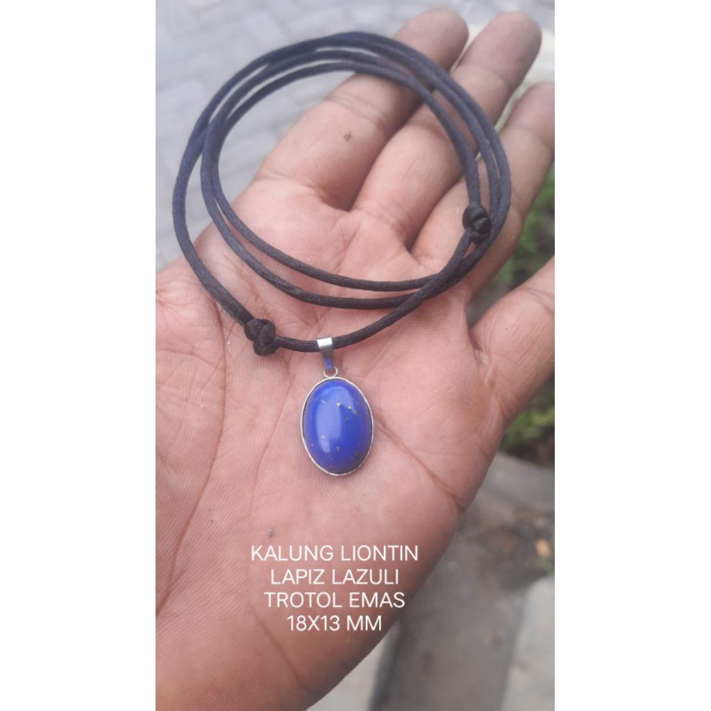 Kalung Liontin Batu Akik Lapiz Lazuli Trotol Emas Tali Hitam