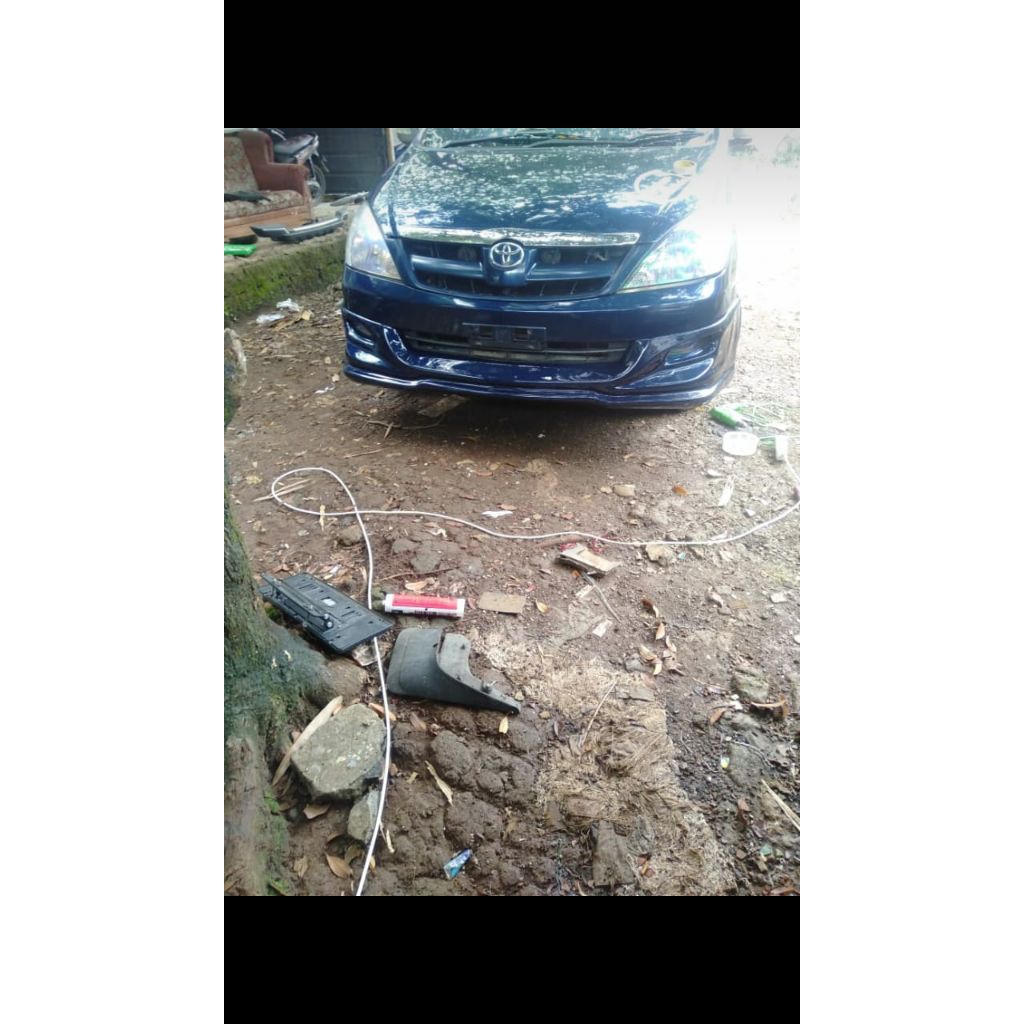 Bodykit Innova 2004-2010