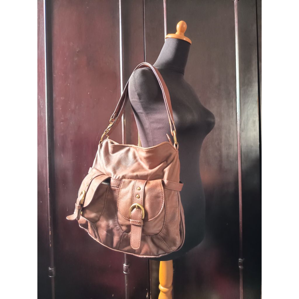 Sling Bag / Tas Selempang Bisa Shoulder Bag / Tas Bahu Kulit Asli Classic Elegance Brown Genuine Lea