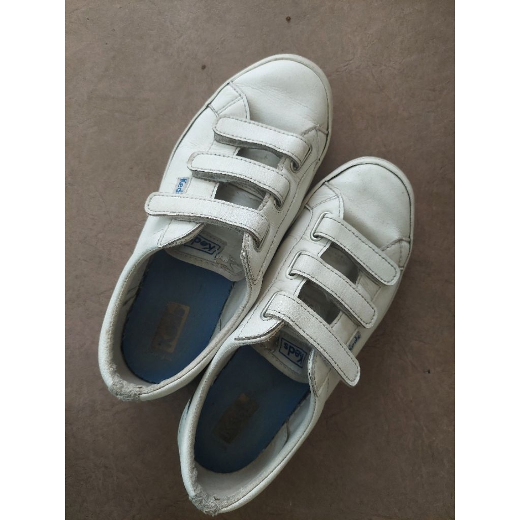 Preloved Sepatu Keds Tiebreak size 39
