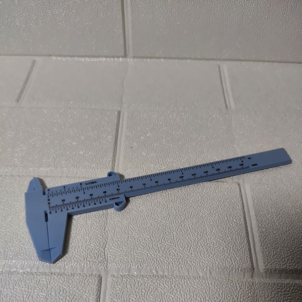 Jangka Sorong plastik (Kaliper)