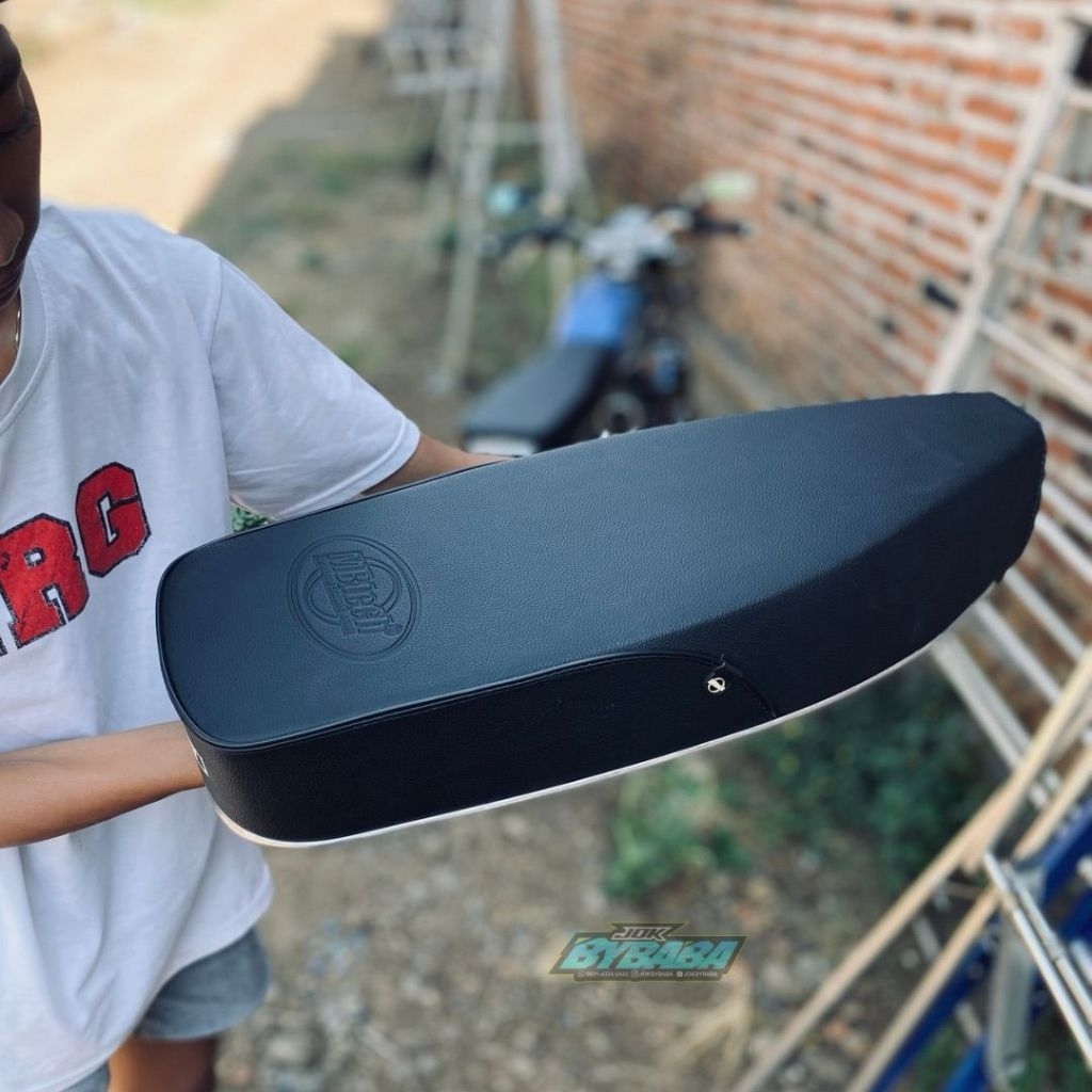 JOK MOTOR HONDA C70 BYBABA ORIGINAL MBTECH ATAUPUN AMPLAS BISA DIPADUKAN DENGAN DIAMOND 3D / ABSTRAK