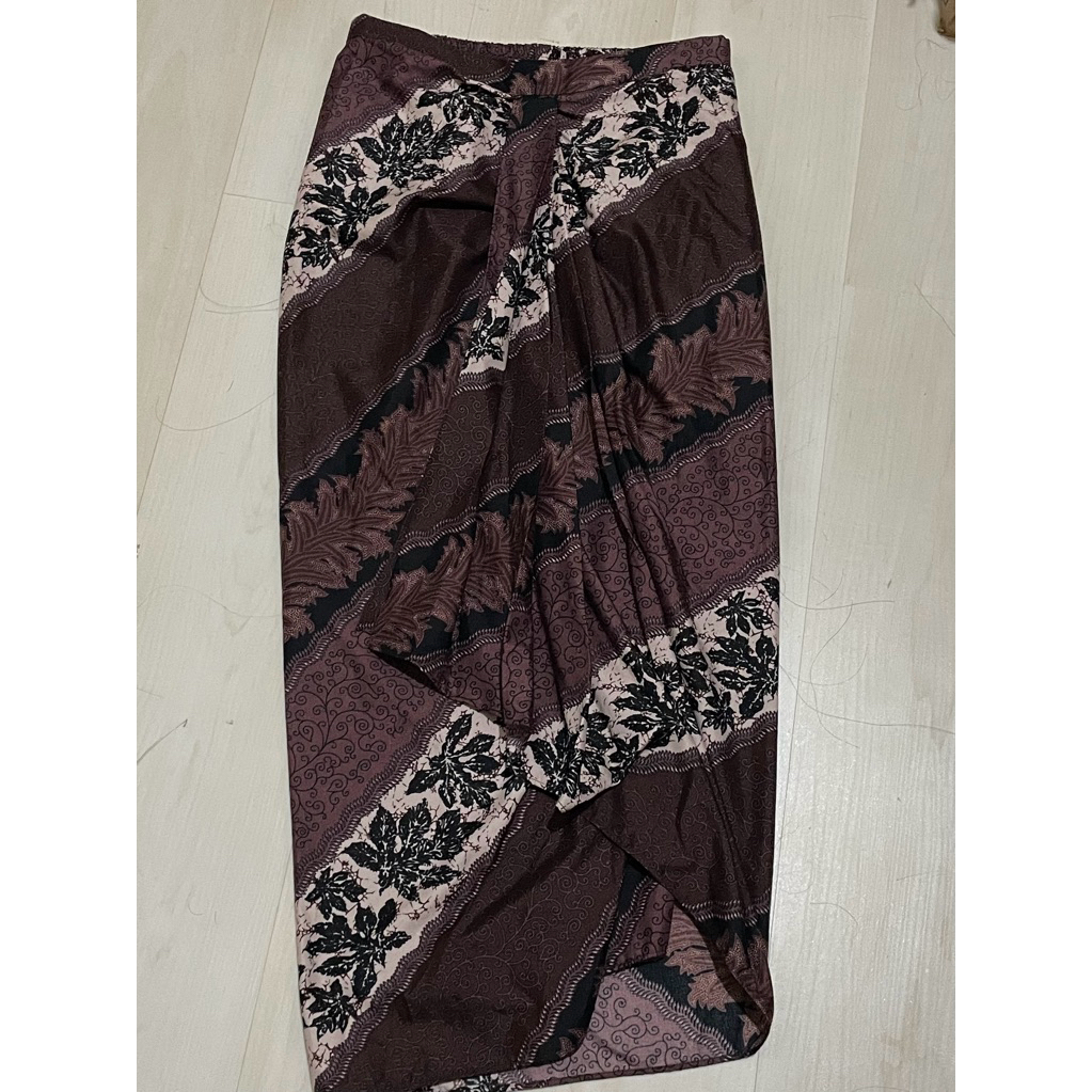 preloved lyne halim batik belalai