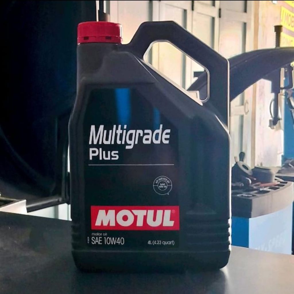 Oli mobil Motul Multigrade Plus 4L 10W-40 bensin