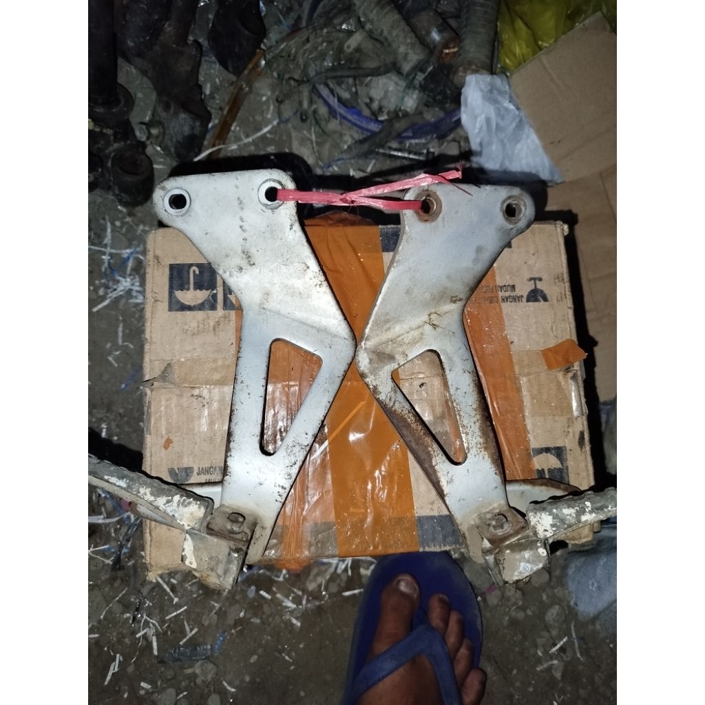 fostep postep belakang yamaha Jupiter z lama besi original copotan