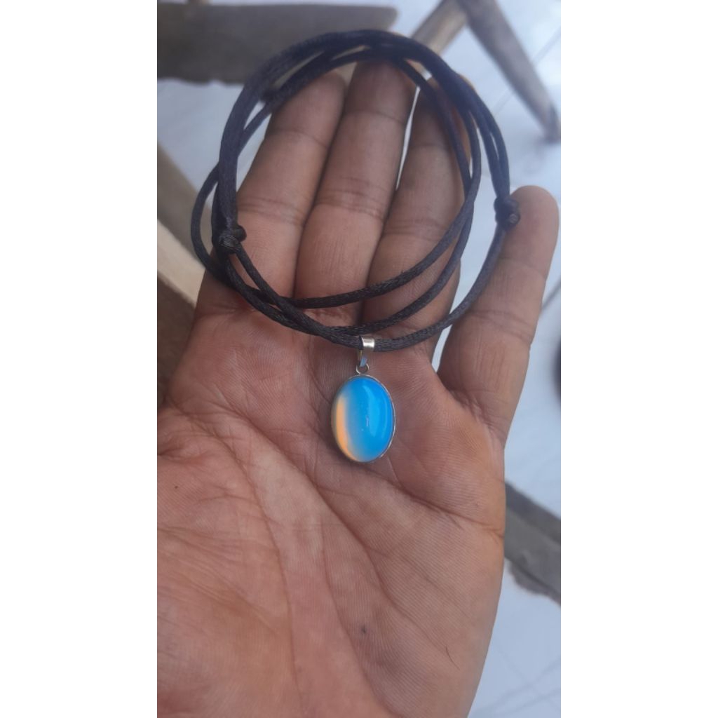 Kalung Liontin Batu Barjat Api Tali Hitam