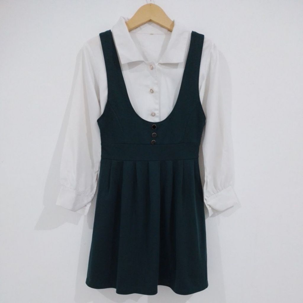 [PRELOVED] JSK Overall Lolita Hijau & Kemeja