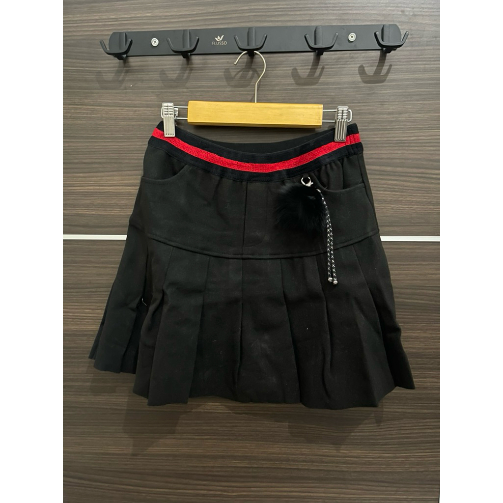 preloved tennis skort(rok celana) suede