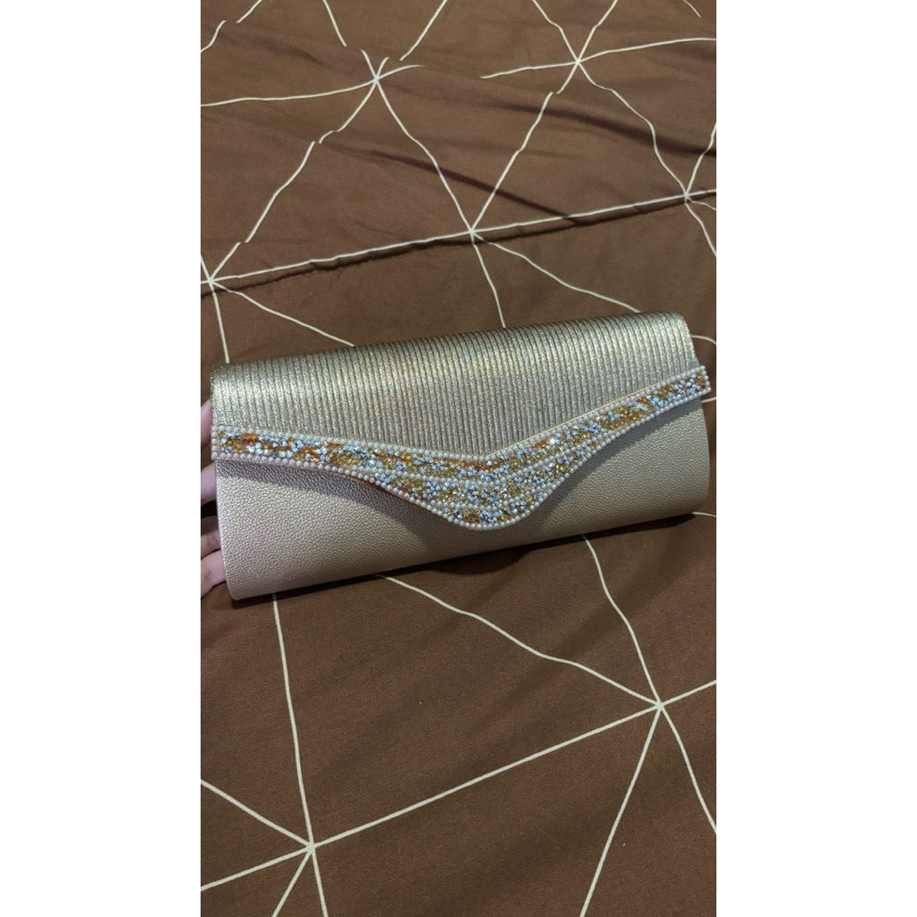 Dompet Pesta Gold Mewah / Tas Kondangan Wanita Tali Rantai