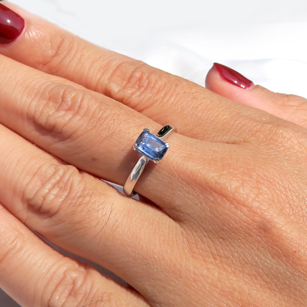 Cincin Sapphire Sri Lanka