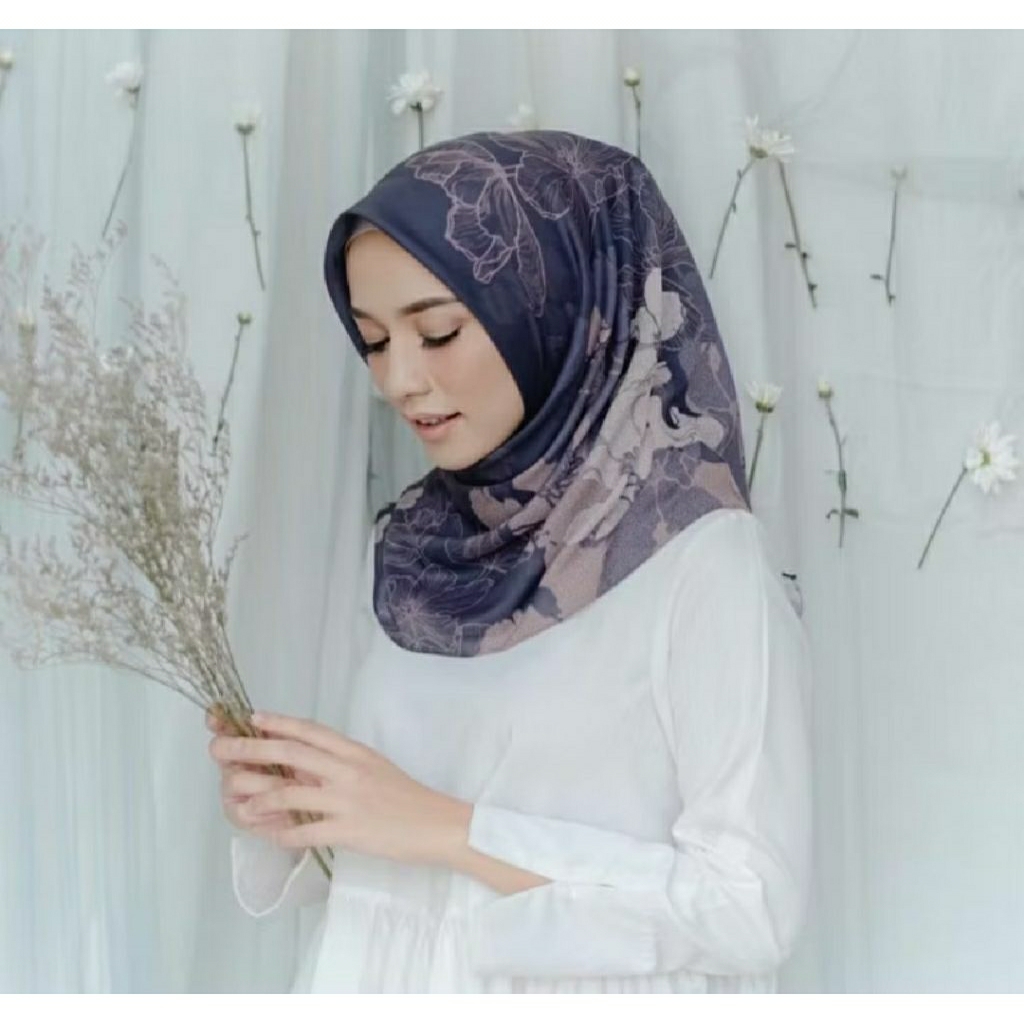 Preloved Winter Scraf Vanilla Hijab