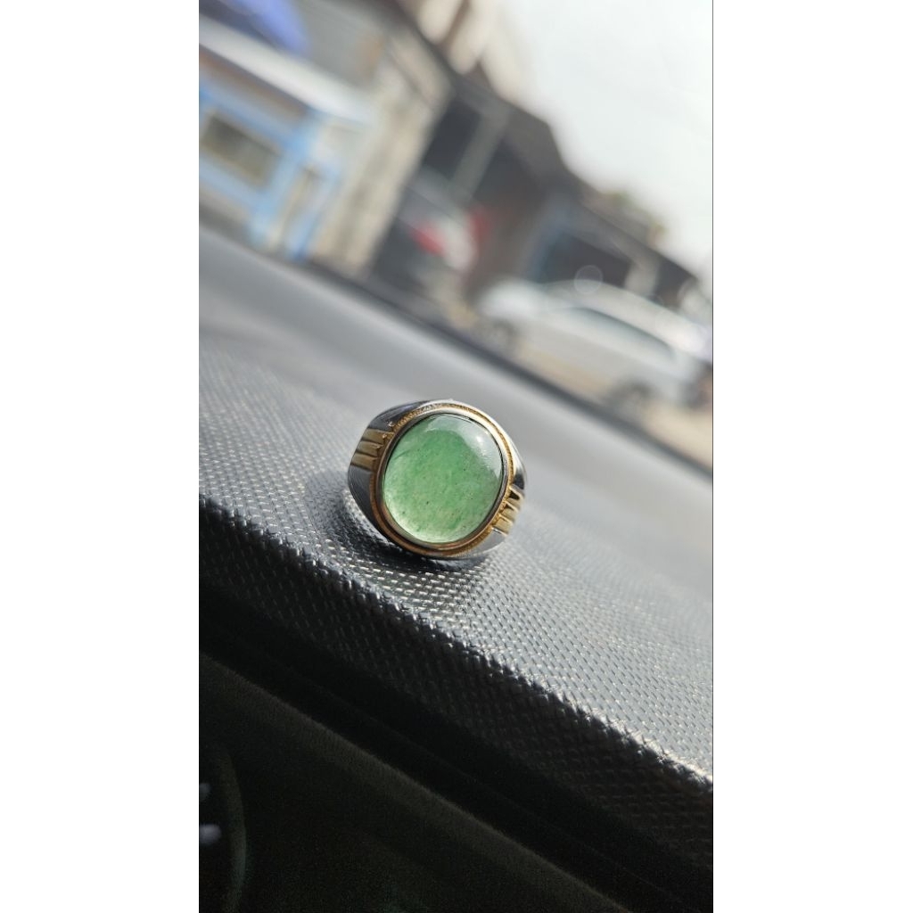 jade / Giok Ring Titanium