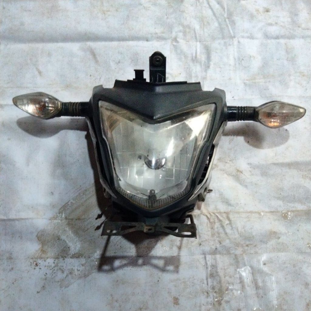 headlamp set tanpa spidometer cb150r K15 LAMPU DEPAN OLD CB150R / totok depan old cb150r bekas copot