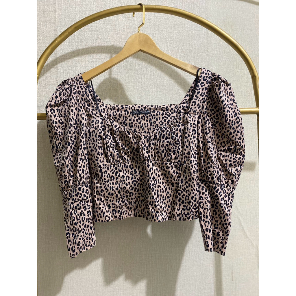 Preloved One Set Zara Leopard