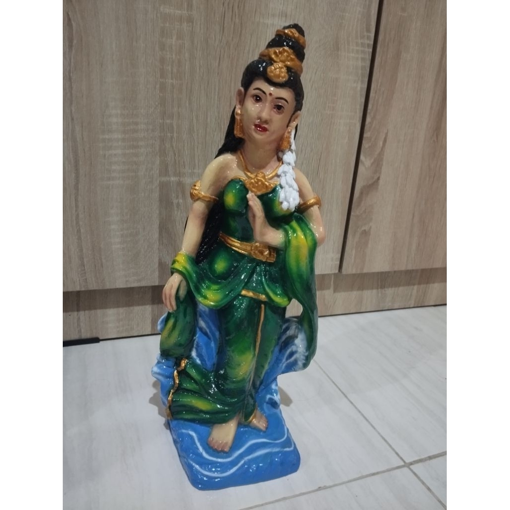 Patung Kanjeng Ratu Selatan Kanjeng Ratu Kidul kulit coklat
