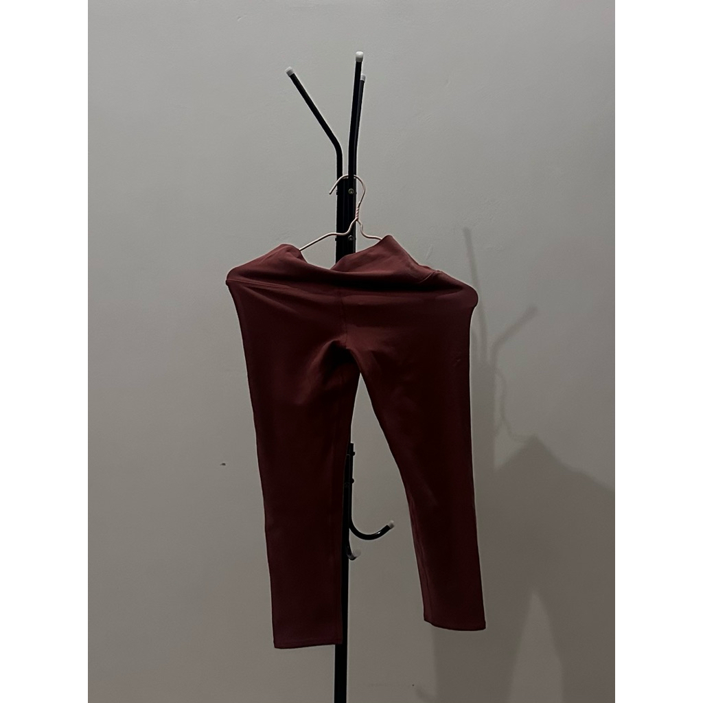 [Preloved] Legging Panjang Alo Sportwear Sport Wear Olahraga Tennis Padel Yoga Pilates Big Size Over