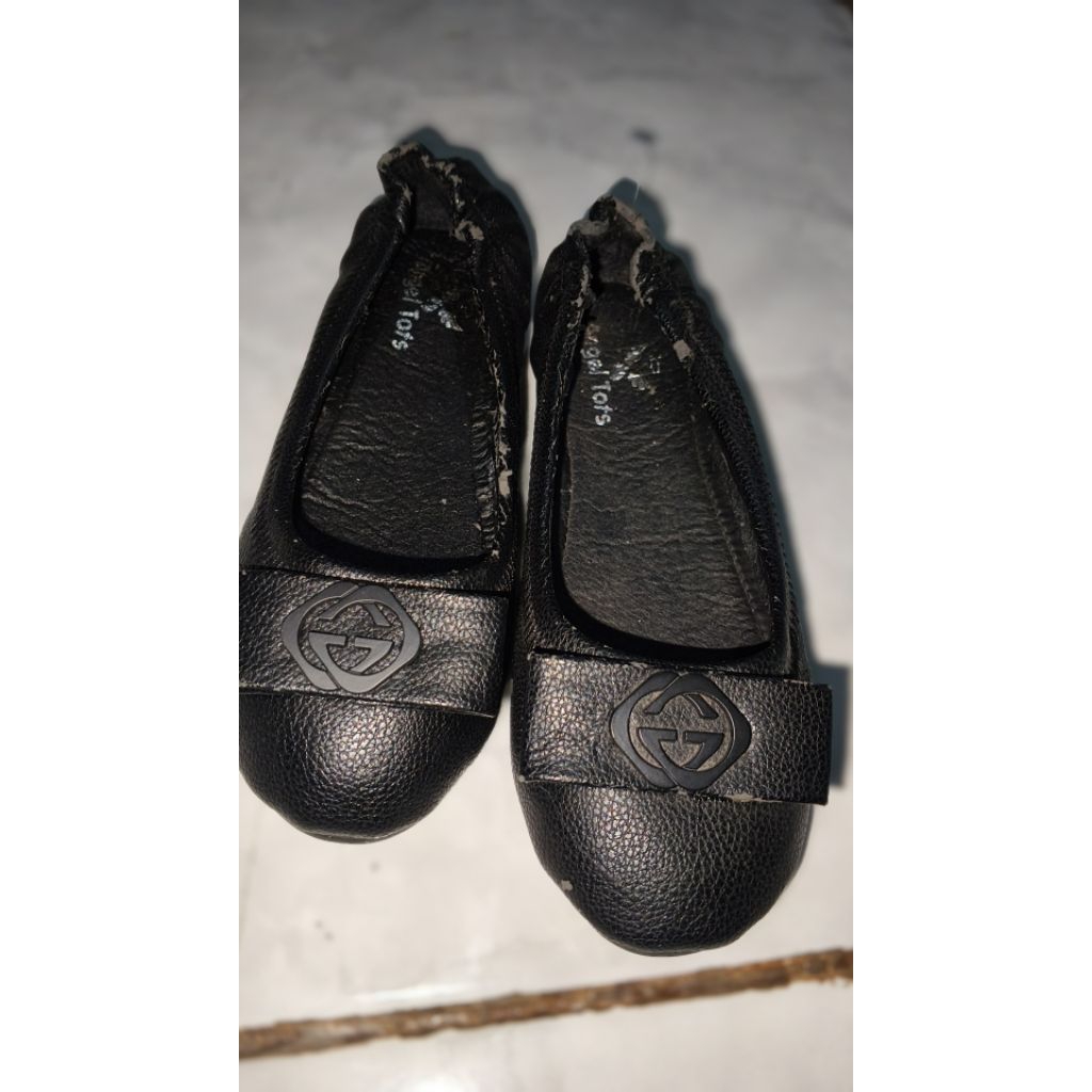 barang reject sepatu anak