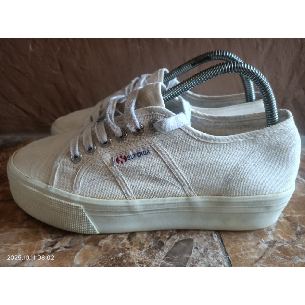 Sepatu Secn superga