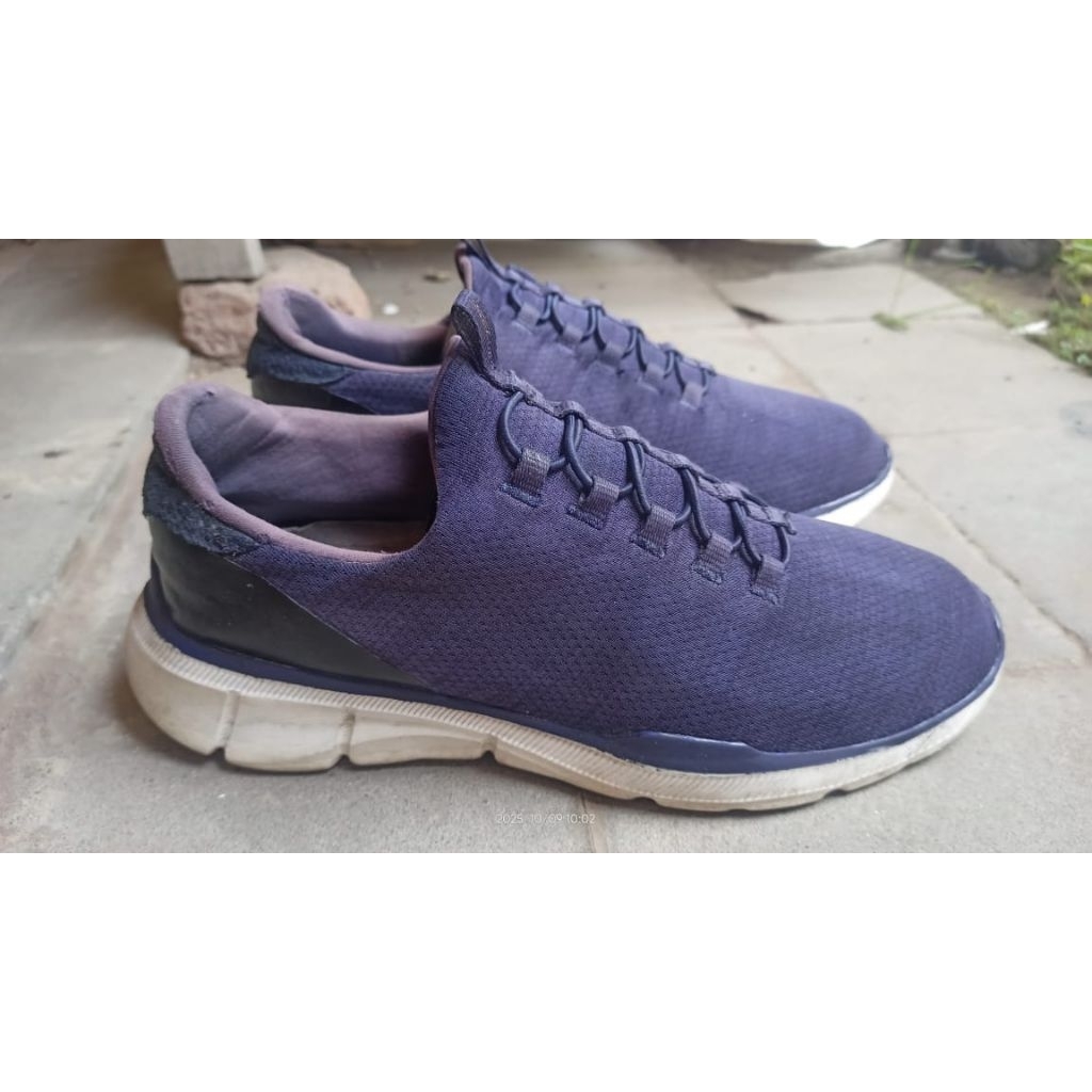 sepatu sneakers slip on Skechers 44 second