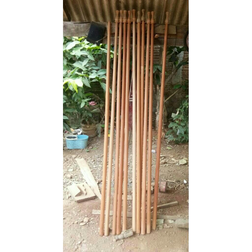 tiang bendera kayu