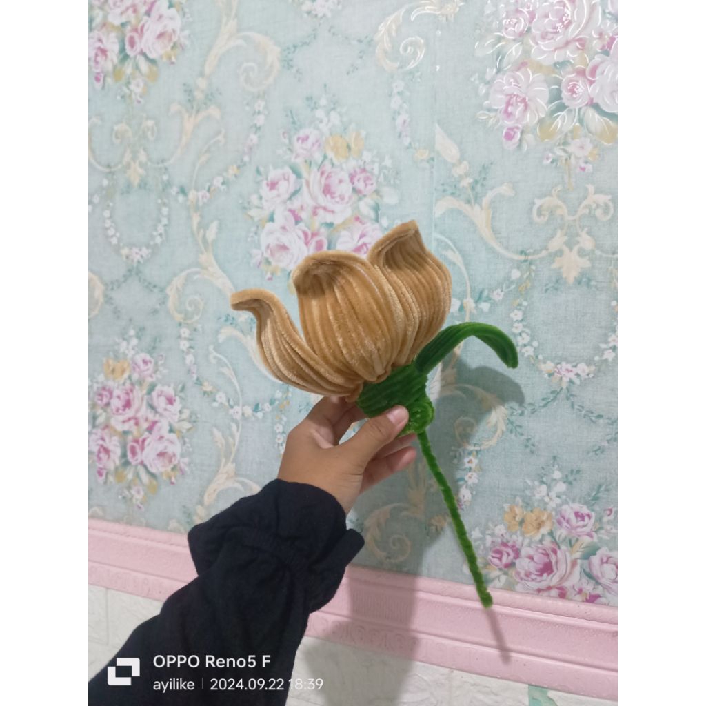 ayilike lampu tidur bentuk bunga tulip kawat mercy karawang / kap lampu tidur hand made plus bohlam 