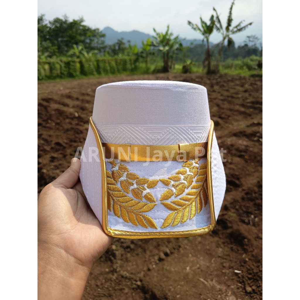 Topi kowad full putih untuk paskibra dan marcing band.