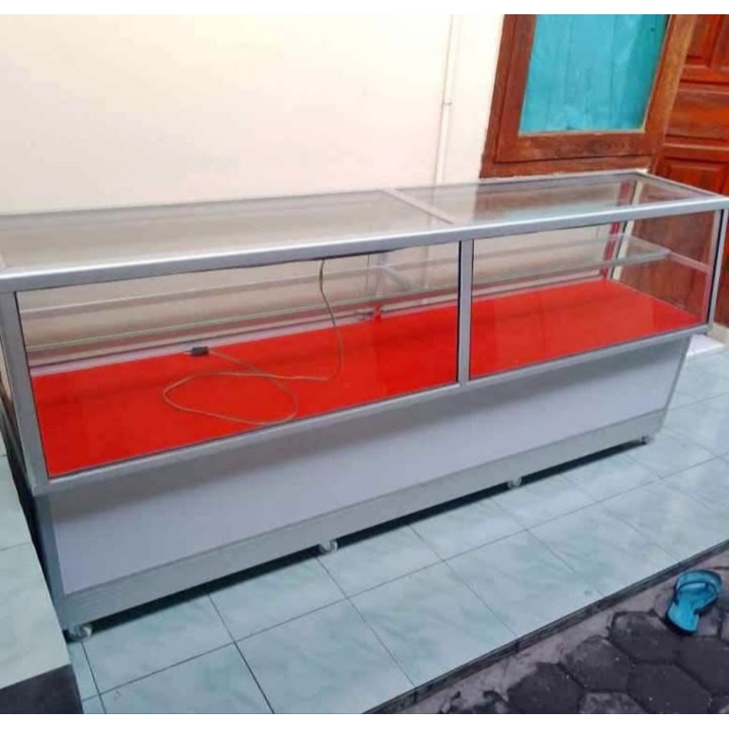(Khusus pengiriman daerah Karawang, Purwakarta dan Subang Jawa Barat) Etalase Konter 2 Meter