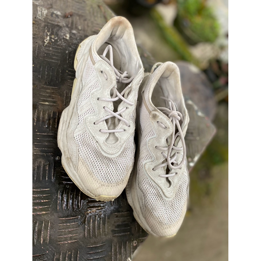 preloved Adidas Ozweego Original - Warna Putih Cream