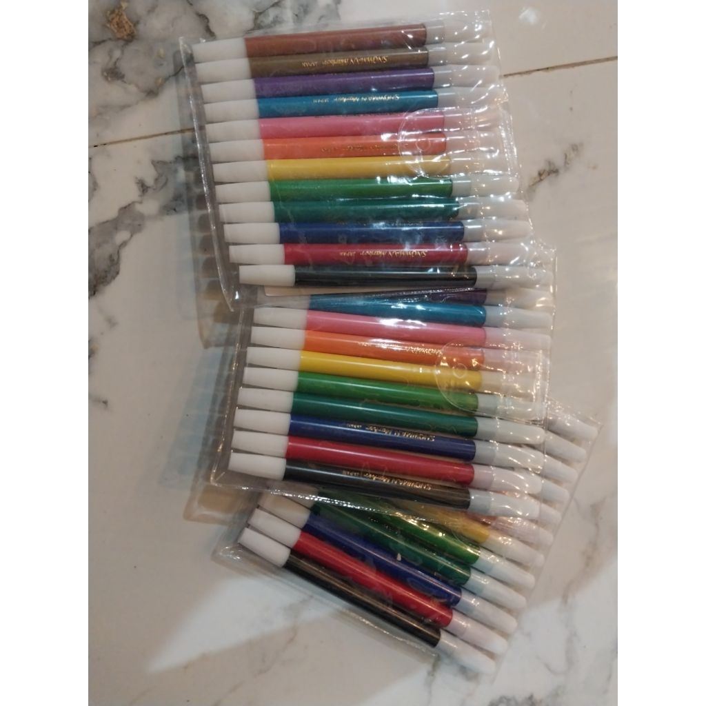 Spidol warna warni