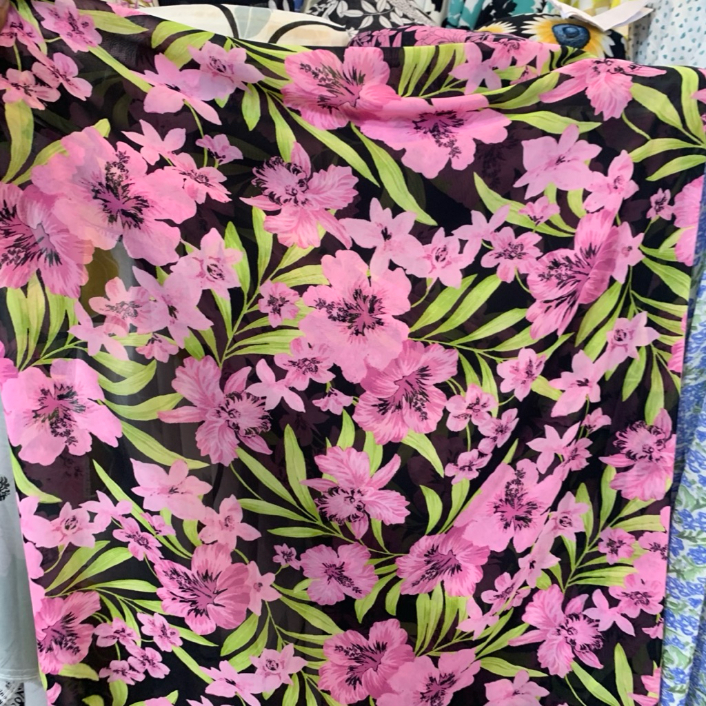 Kain Bahan Ceruty - Kain Ceruty Babydoll Motif Bunga - Kain Ceruty Bunga dasar Hitam - Kain Ceruty