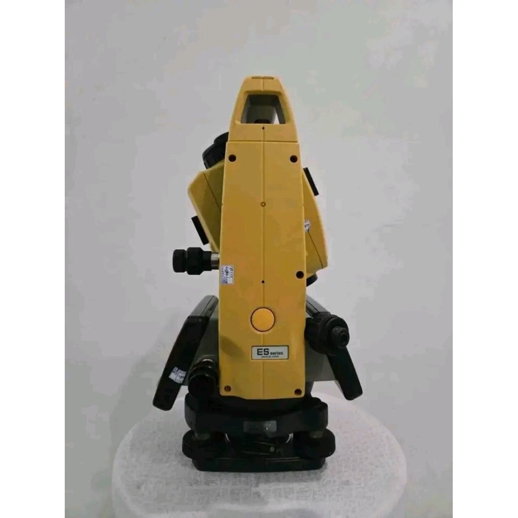 Total Station Topcon es 105 bekas lengkap