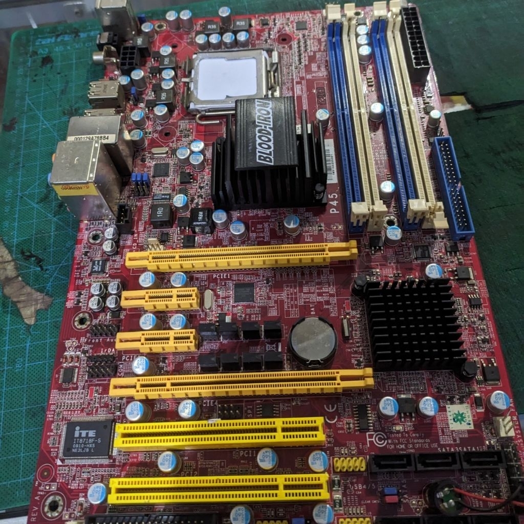 Motherboard LGA 775 Chipset P45 4 Slot Ram DDR2