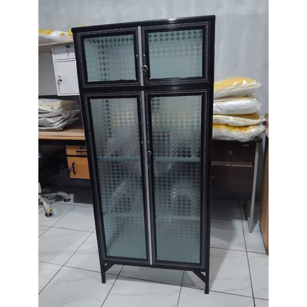 LEMARI RAK PIRING KACA 4 PINTU BANJARMASIN