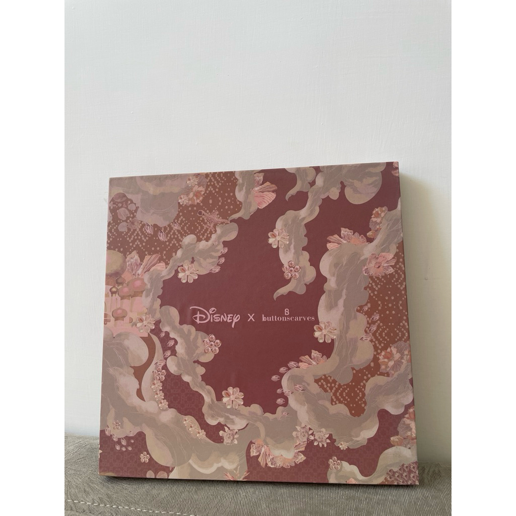 box buttonscarves x disney