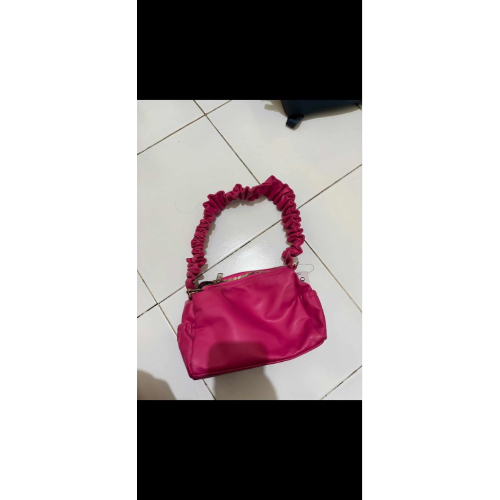 TAS SELEMPANG WANITA NEW FUSCHIA