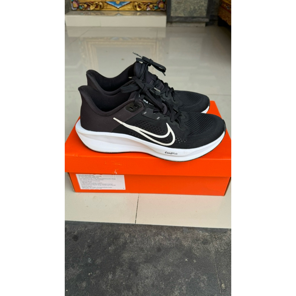 Sepatu Lari Nike Quest 6 Running Shoes