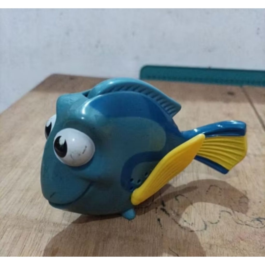 Figure Finding Nemo Dory ori