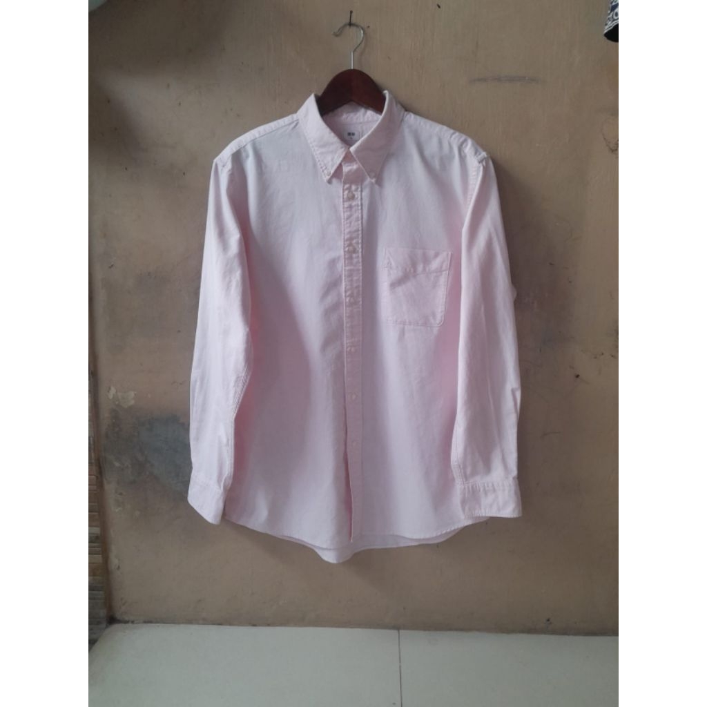 KEMEJA DENIM UNIQLO BABY PINK