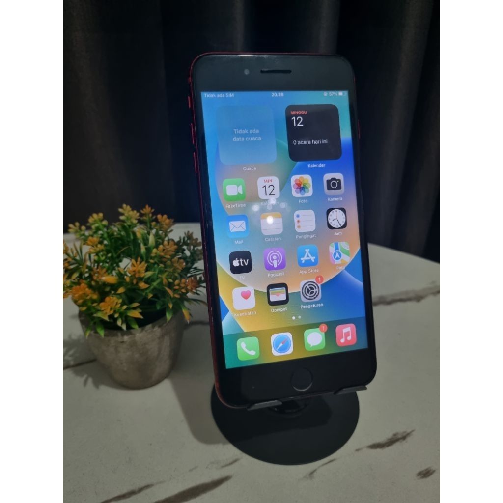 Iphone 8 Plus 256gb merah eks ibox fullset