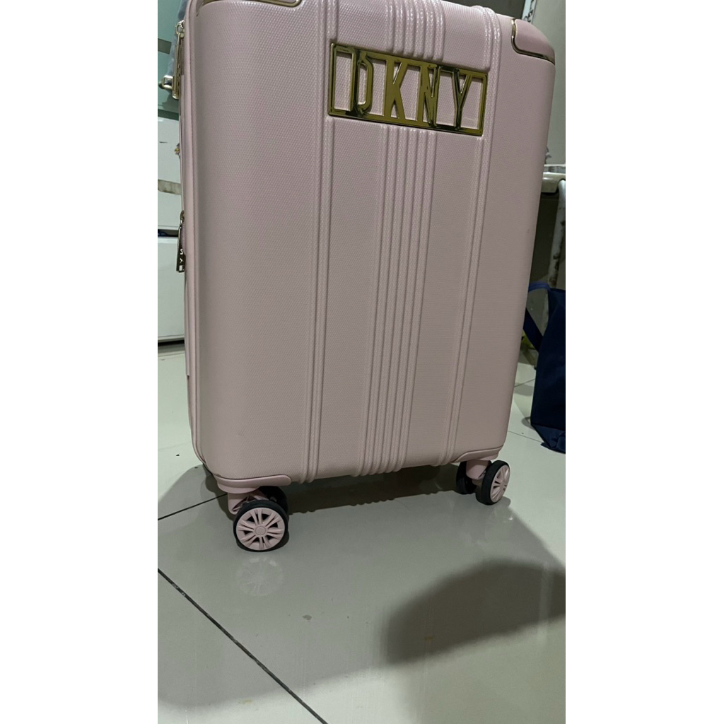 koper DKNY uptown cabin size 20inc pink preloved 2x pakai