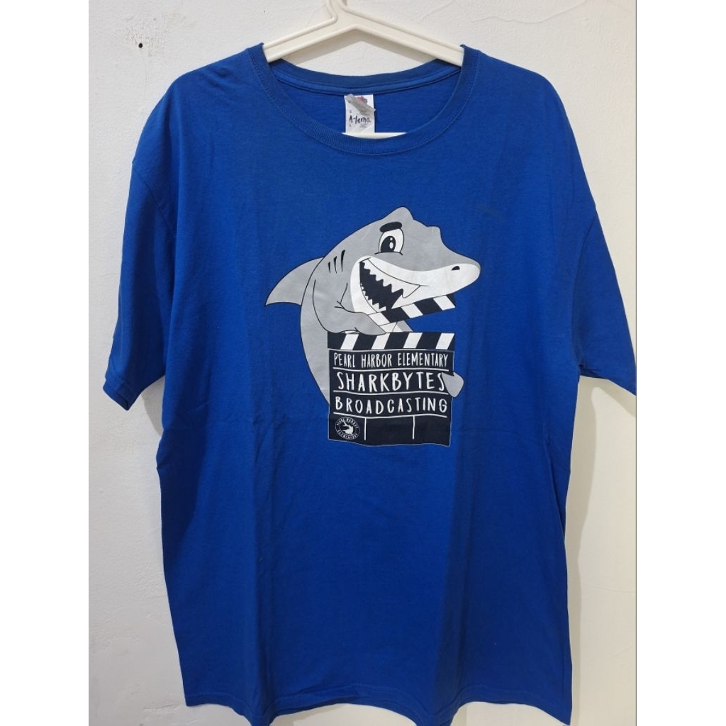 Kaos Vintage Fruit of The Loom Sharkby Tes Broadcasting (Size L)