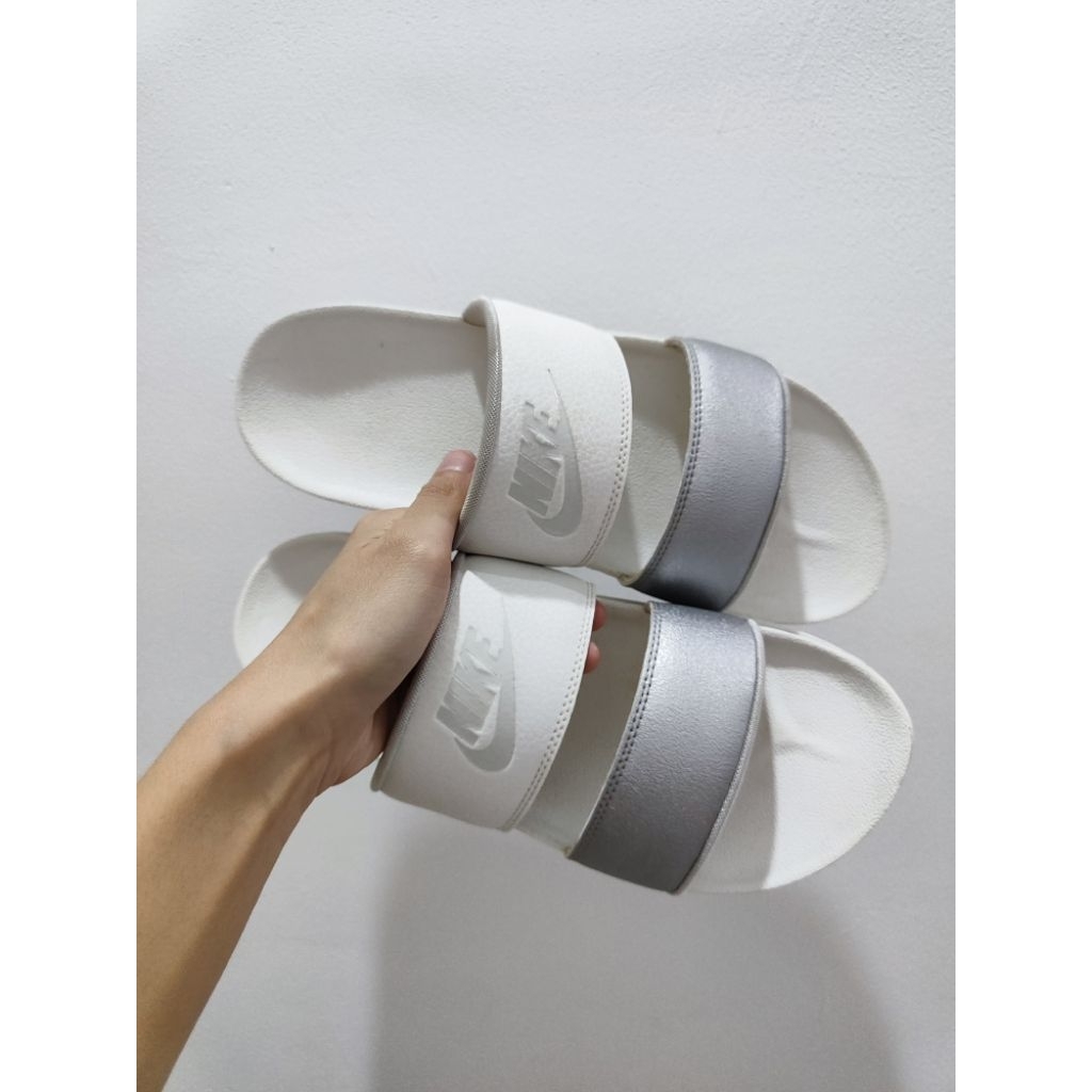 Preloved sendal sepatu pria nike ori original white putih