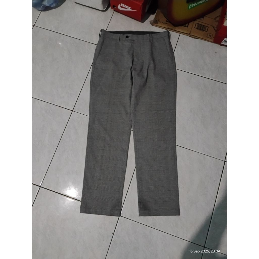 Preloved Celana Panjang Uniqlo Second Original
