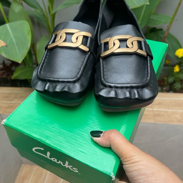 Sepatu Loafers Wanita Clarks Kulit Asli Hitam size 36 /37 New
