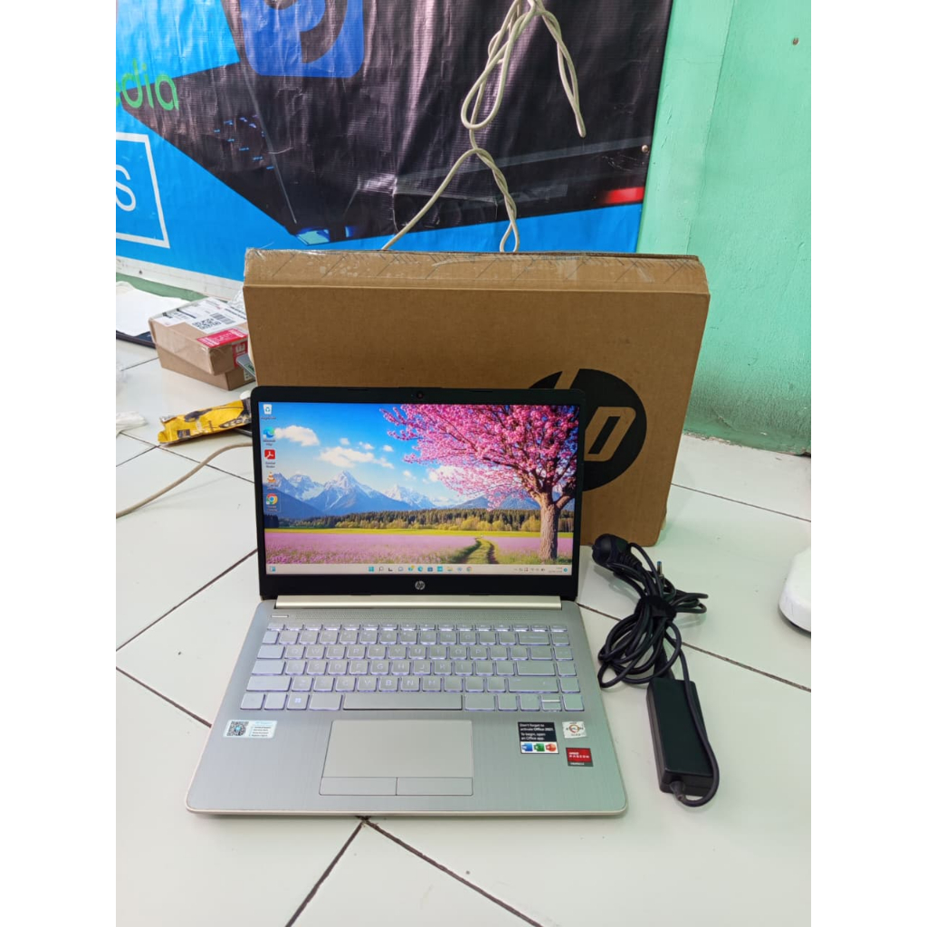 LAPTOP HP 14S AMD Athlon Silver 3050U | 4GB RAM | 512GB SSD | Second Bergaransi Berkualitas Amanah