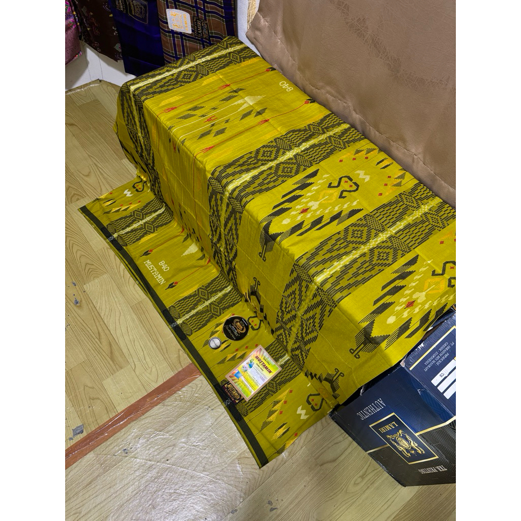Sarung  mustamin  original pabrik  tipe masterpice ful sutra full songket lembut mewah muslim dewasa