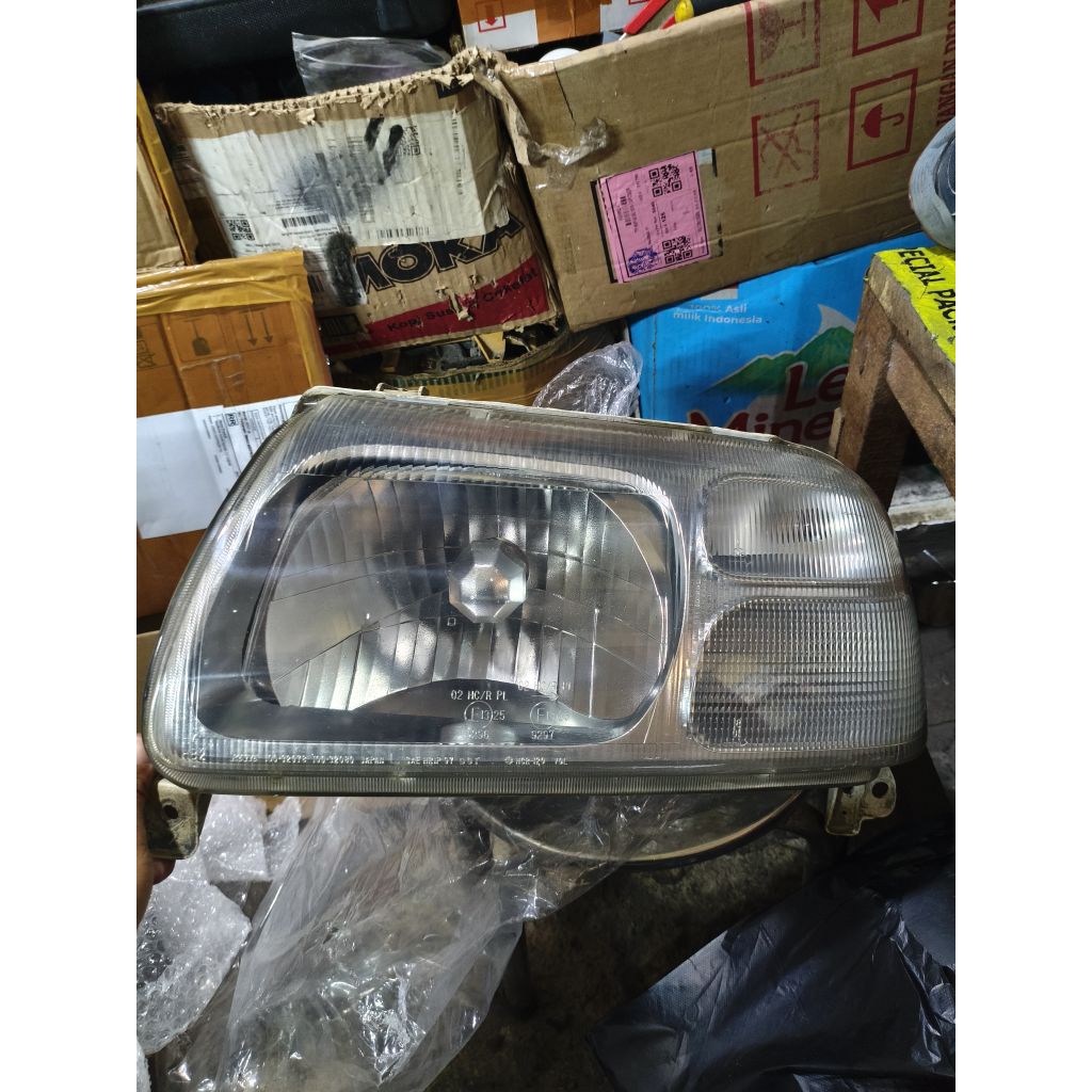 headlamp suzuki escudo 2.0 original